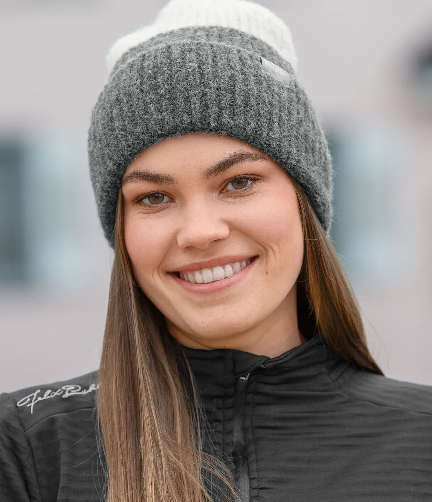 Felix Bühler Bonnet Elin carbone Discount