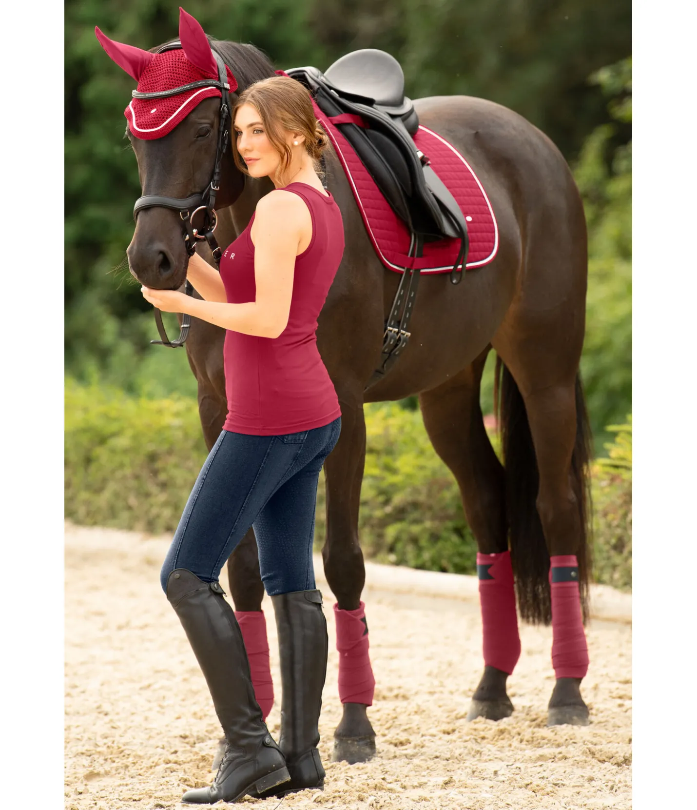 SHOWMASTER Tapis de selle Basic cerise Clearance
