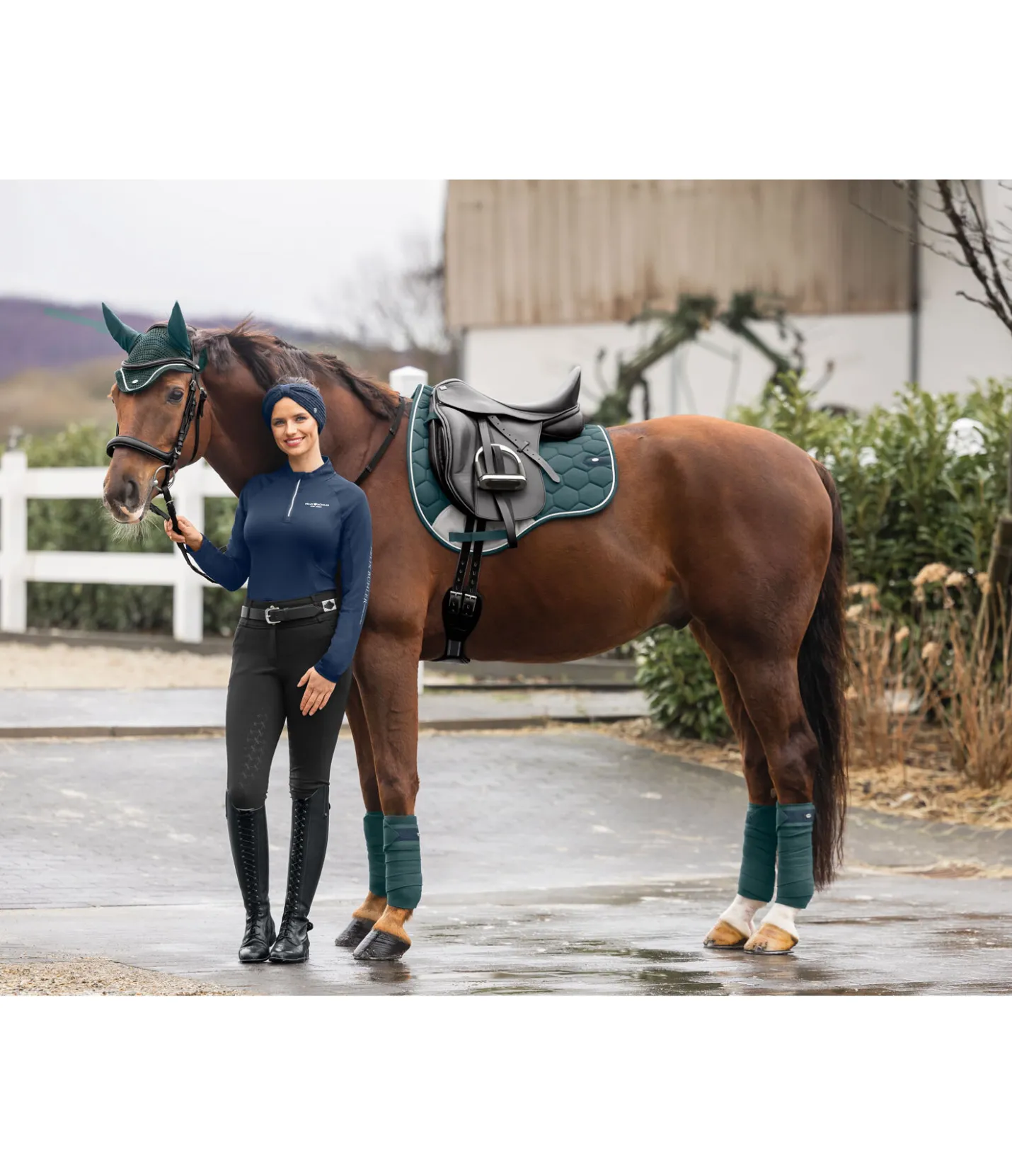 SHOWMASTER Tapis de selle Basic Pro vert d´eau Sale